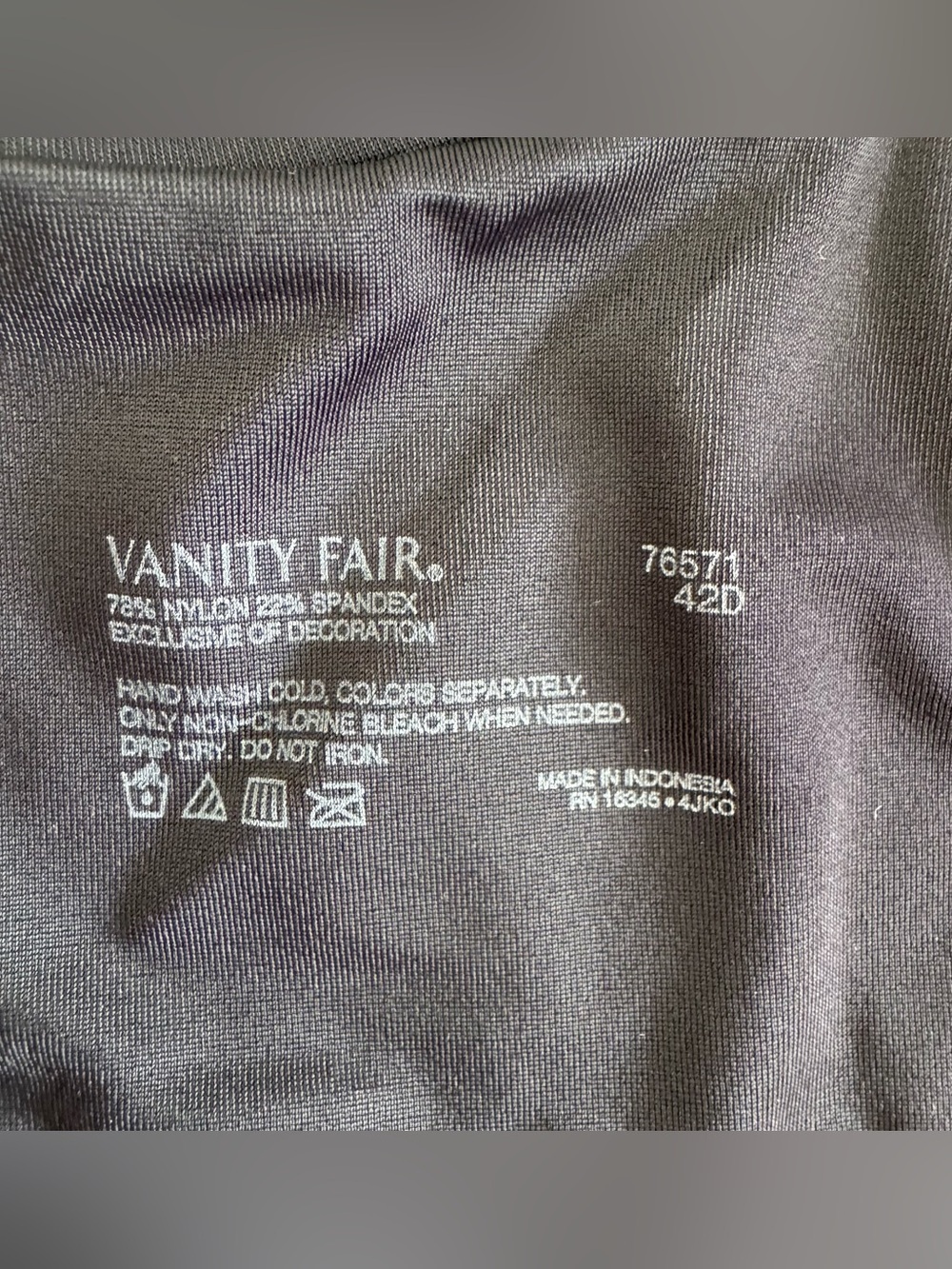 Vanity Fair Radiant 2-Ply Full Coverage Back Smoothing Underwire Bra 42D Black - Picture 10 of 15